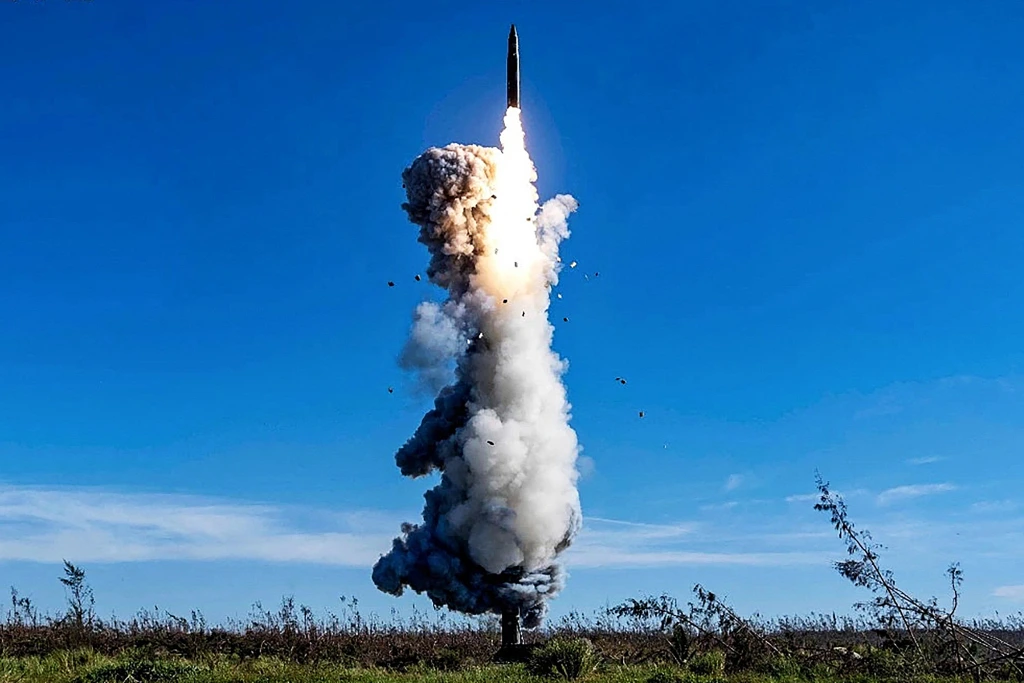 A U.S. fighter jet takes off as tensions flare: Trump’s unexpected ceasefire aims to cool a weekend of strikes and threats in the Middle East.