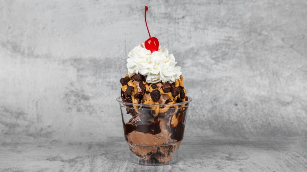 Families and friends dig in: Memorial Day 2025 restaurant deals promise big flavors and bigger savings across America.