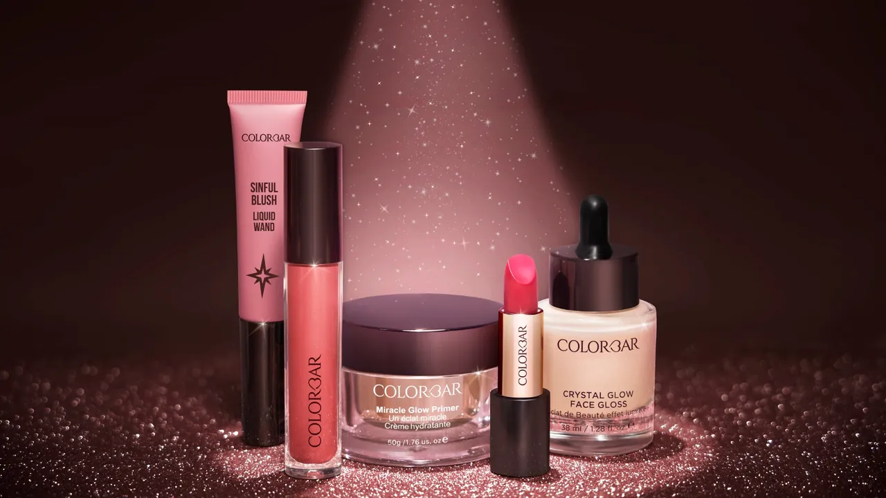 2025 makeup trends reveal an explosion of moody blues, nostalgic pastels, earthy warmth, and neon surprises for every beauty lover’s kit.