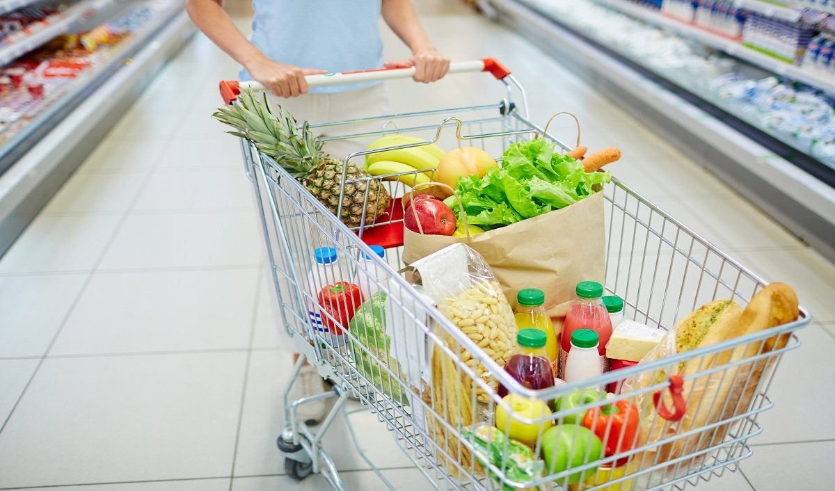 Everyday essentials costing more: US families adjust shopping habits as food prices continue to climb