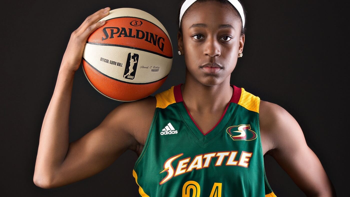 Jewell Loyd in her new Aces jersey—her 2025 move to Las Vegas marks a fresh chapter in her rising financial journey.