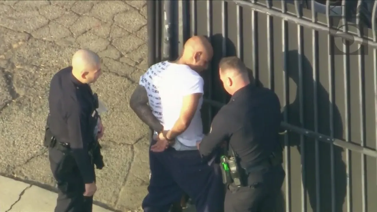 Pasadena Shocked As Plainclothes Federal Agent Pulls Gun At Stoplight