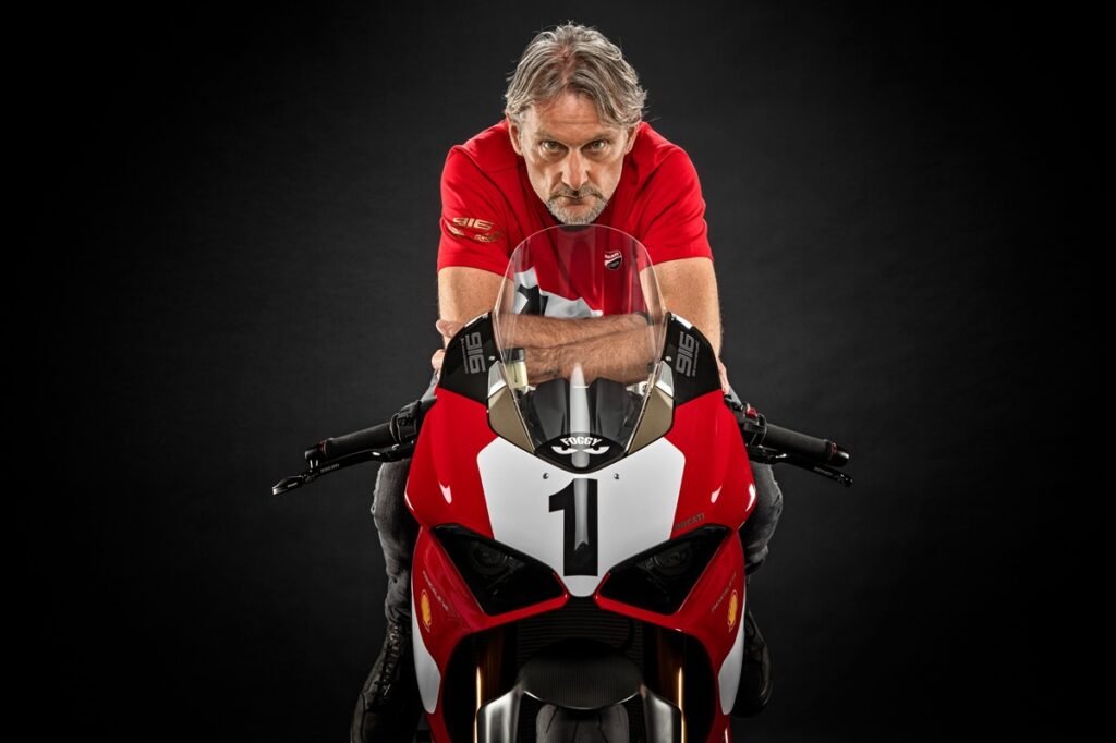 02 Panigale V4 Anniversario 916 Carl Fogarty UC77748 High Daily Global Diary - Authentic Global News