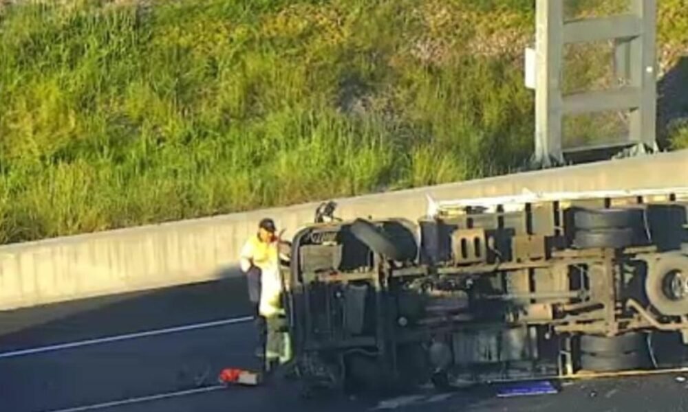 Truck Crash on Melbourne’s Monash Freeway Leaves Driver Critical, Sparks City-Wide Traffic Chaos