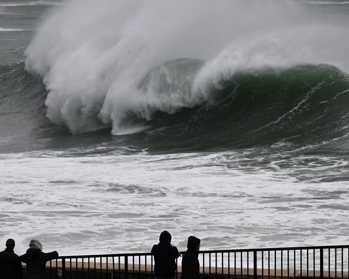NSW Braces for Flash Floods and 90km Winds This Weekend Amid BoM Storm Warning