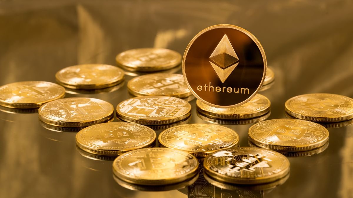 Spot Ether ETFs attract $453M in daily inflows led by BlackRock, extending their streak to 16 days and signaling rising Ethereum demand from institutions.