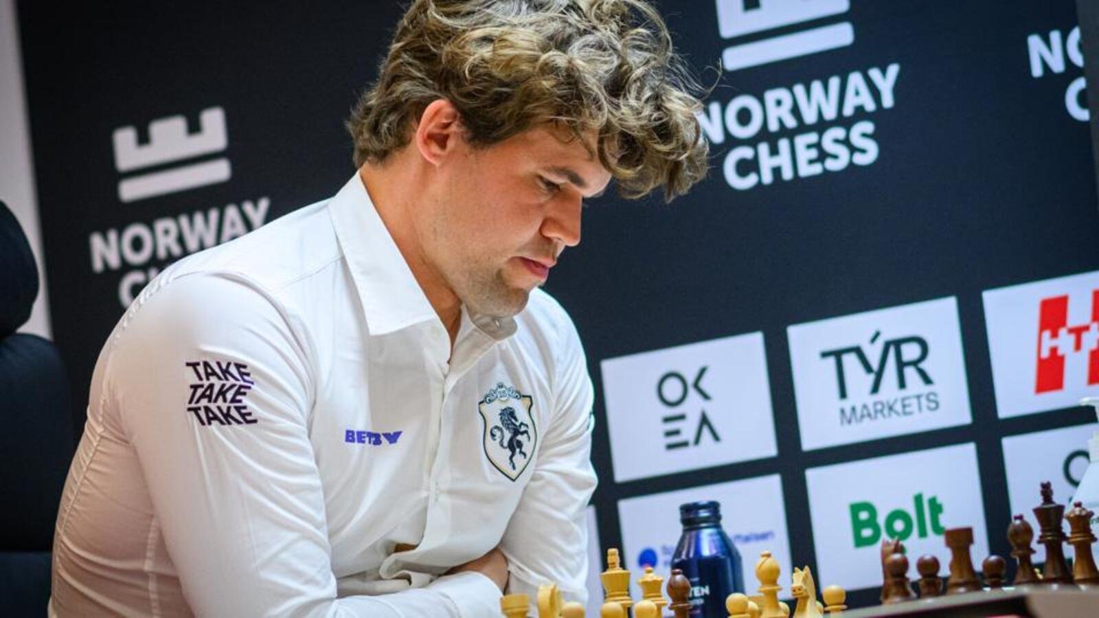 Magnus Carlsen, Hikaru Nakamura, and Nodirbek Abdusattorov stay perfect while World Champion Gukesh Dommaraju faces a shocking early exit.