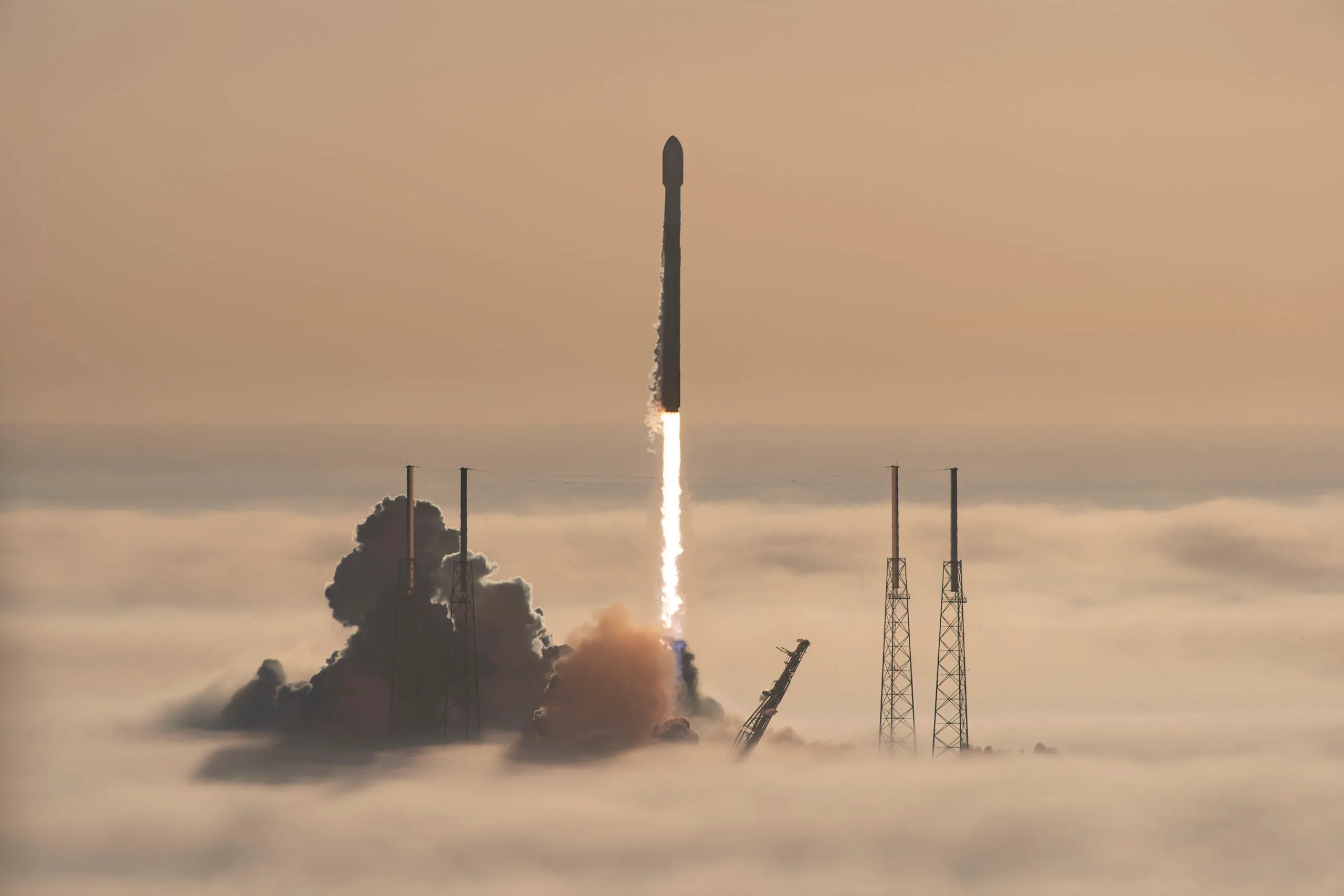 SpaceX Launches 24 Starlink Satellites Into Polar Orbit, Boosts Internet for Alaska