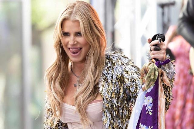 7 Powerful Lines from Jessica Simpson’s Fade Song That Reveal the Truth Behind Her Breakup


