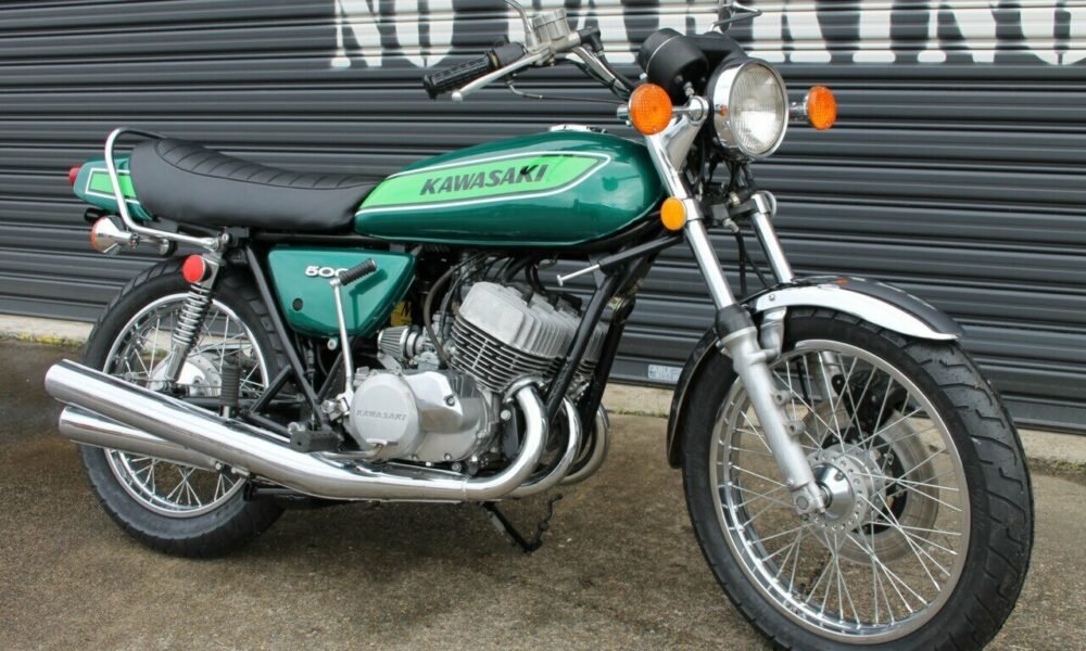 Simon Whitelock’s one-of-a-kind 7-cylinder Kawasaki KH 606 — hand-built in a British shed, now up for grabs in Japan for over $81,000.