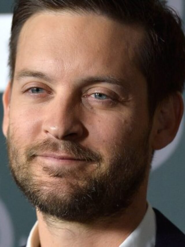 Once Promising, Now Forgotten: Top 5 Failed Hollywood Actors.