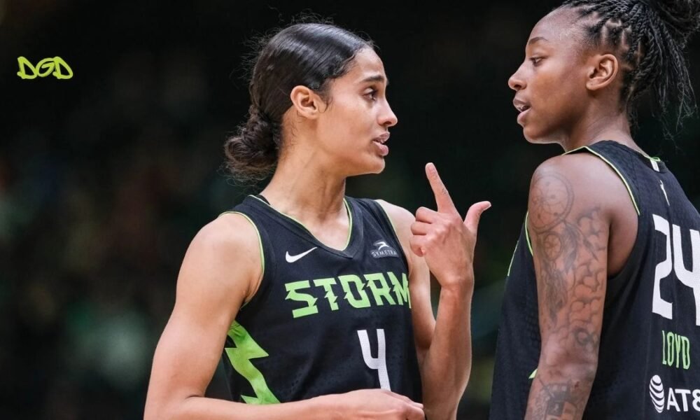 Skylar Diggins Blocks Cardoso and Flexes as Seattle Storm Crush Sky 95-57