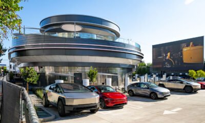 Elon Musk’s Tesla Diner in Hollywood Opens With Robots, Burgers, and Devoted Fans