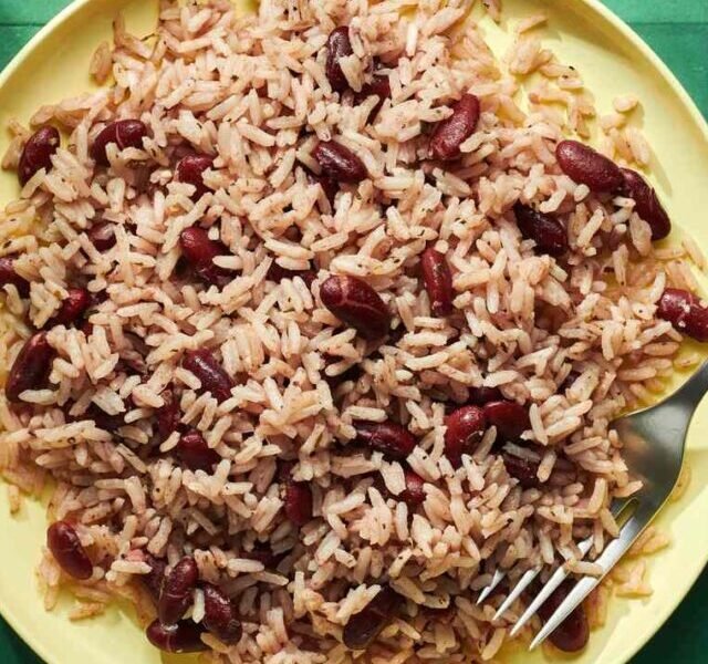 FAW-recipes-jamaican-rice-and-peas-hero-04-60b04a460ddd4af3b6159aee266d0ff9