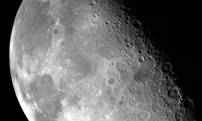 pole-images-mosaic-spacecraft-Moon-Galileo-north-December-7-1992