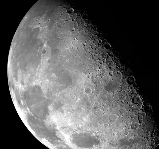 pole-images-mosaic-spacecraft-Moon-Galileo-north-December-7-1992