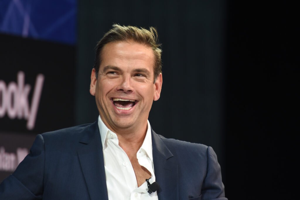 Lachlan Murdoch Secures Control of Rupert Murdoch Empire With $3.3 Billion Deal