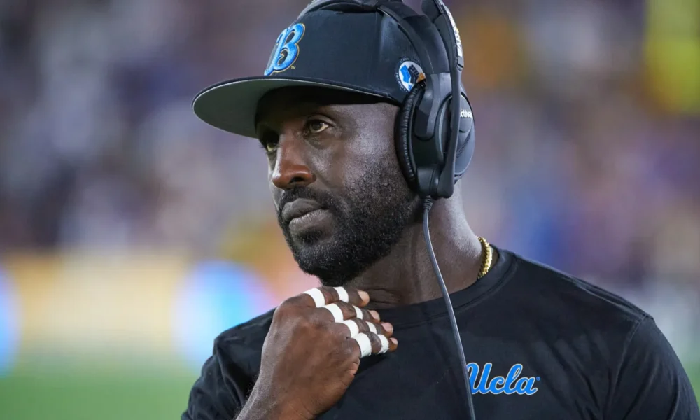 UCLA loss to New Mexico at Rose Bowl leaves DeShaun Foster under pressure