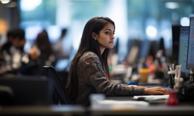 Amazon, Google, Microsoft Warn H-1B Visa Employees to Stay in the U.S. Amid New Proclamation | Daily Global Diary
