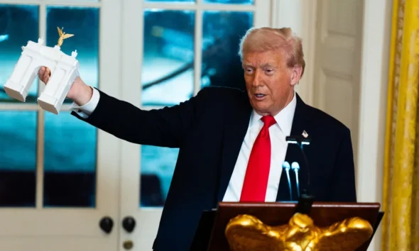 Trump’s $300 Million White House Ballroom Controversy: Fine Arts Commission Fired Amid Preservation Outcry