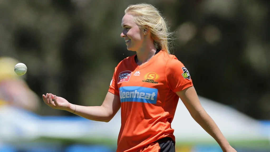 Kim Garth in action for Australia, representing one of the rare careers that span two nations in women’s cricket.
