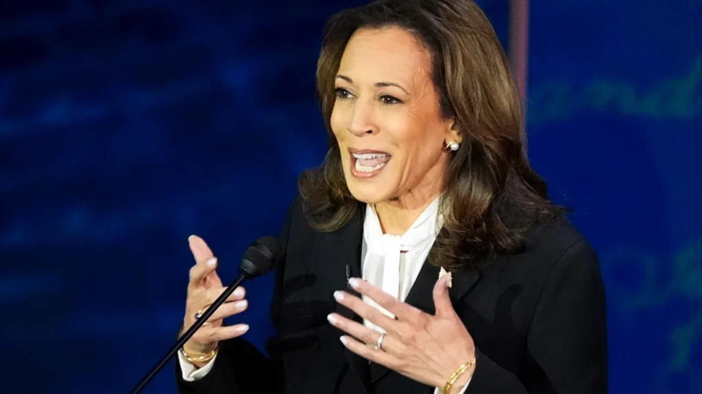 Kamala Harris Shocks and Inspires with “These Motherf***ers Are Crazy” Remark at Hollywood Summit