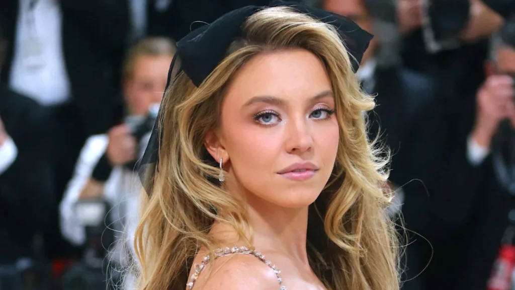 Sydney Sweeney Stuns With Bleach Blonde Bob at Christy Premiere — “A New Era Begins”