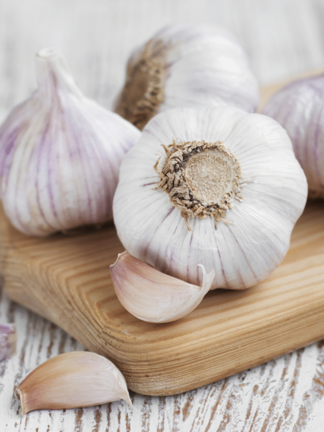 Eat Garlic Every Day And Watch What Happens To Your Body!