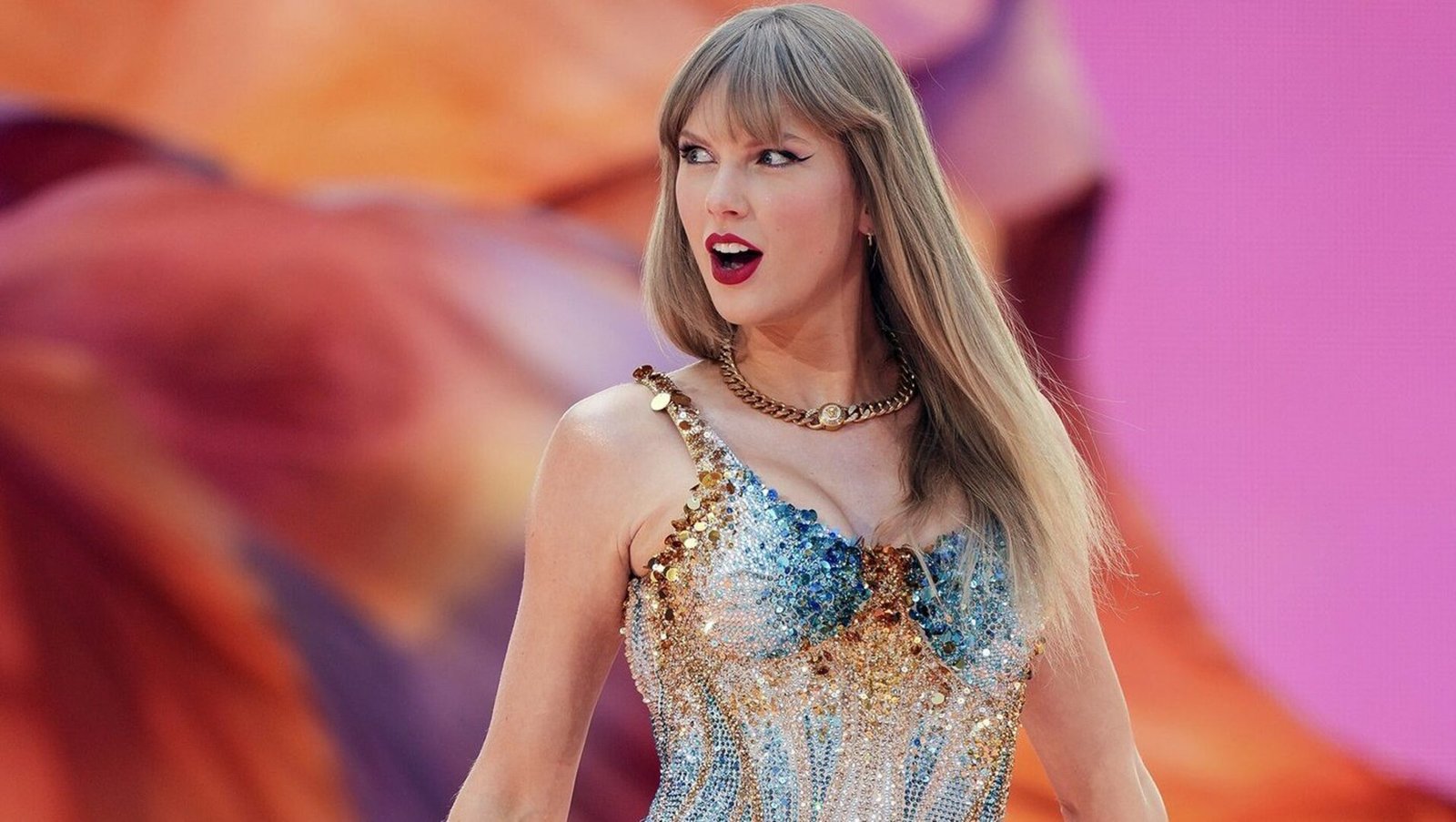 Taylor Swift shocks fans with bold confession in Life of a Showgirl album