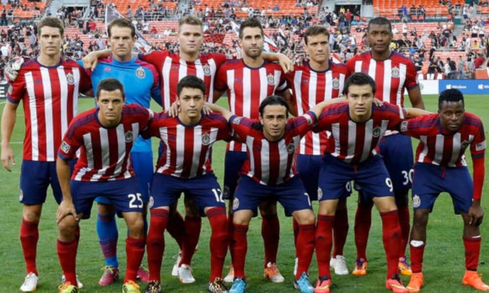 Chivas Beat Pumas 2-1 in Apertura 2025 as Gabriel Milito’s Side Push Toward Liguilla