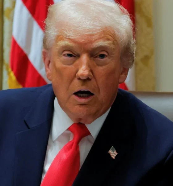 Trump Claims Tariffs Could Replace Income Taxes — Economists Say It’s “Impossible”