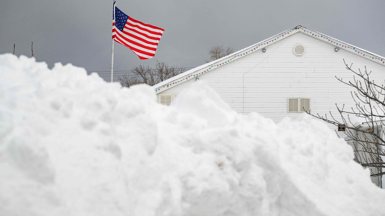 Weather Alert: First Snowfall of the Season Slows DC Commute, Triggers Widespread School Closures and Delays