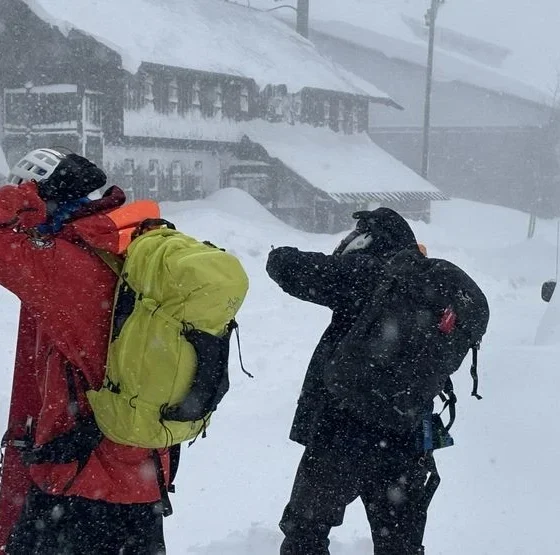10 Skiers Missing After Lake Tahoe Avalanche as Storm Triggers High Danger