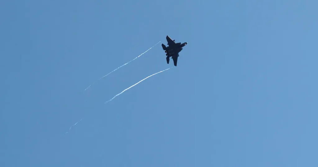 Race against time to find F-15 crew in Iran, video shows US choppers on search operation under fire