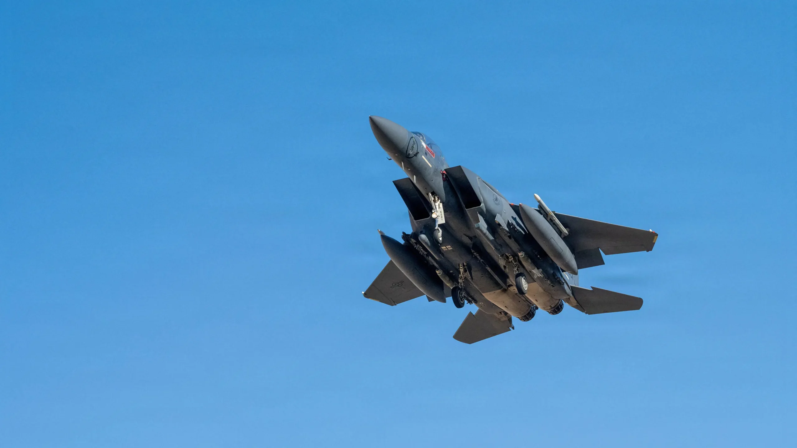 Race against time to find F-15 crew in Iran, video shows US choppers on search operation under fire