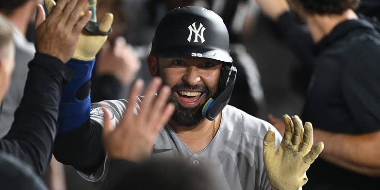 Ali Sánchez Hits First MLB Home Run as Yankees Beat White Sox 9-5